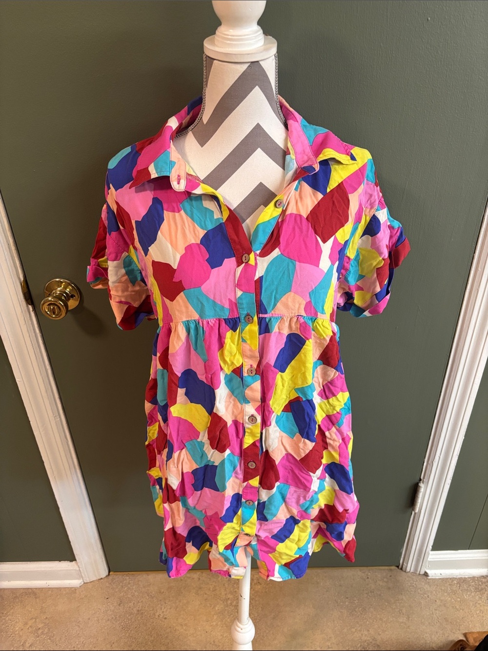 easel Multicolor Abstract Print Button-Front Tunic